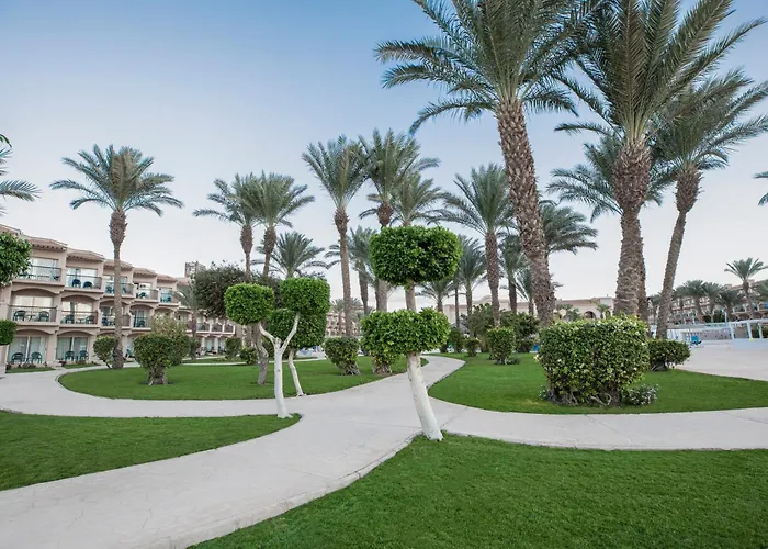 Pyramisa Beach Sahl HasheeshResort Hotel